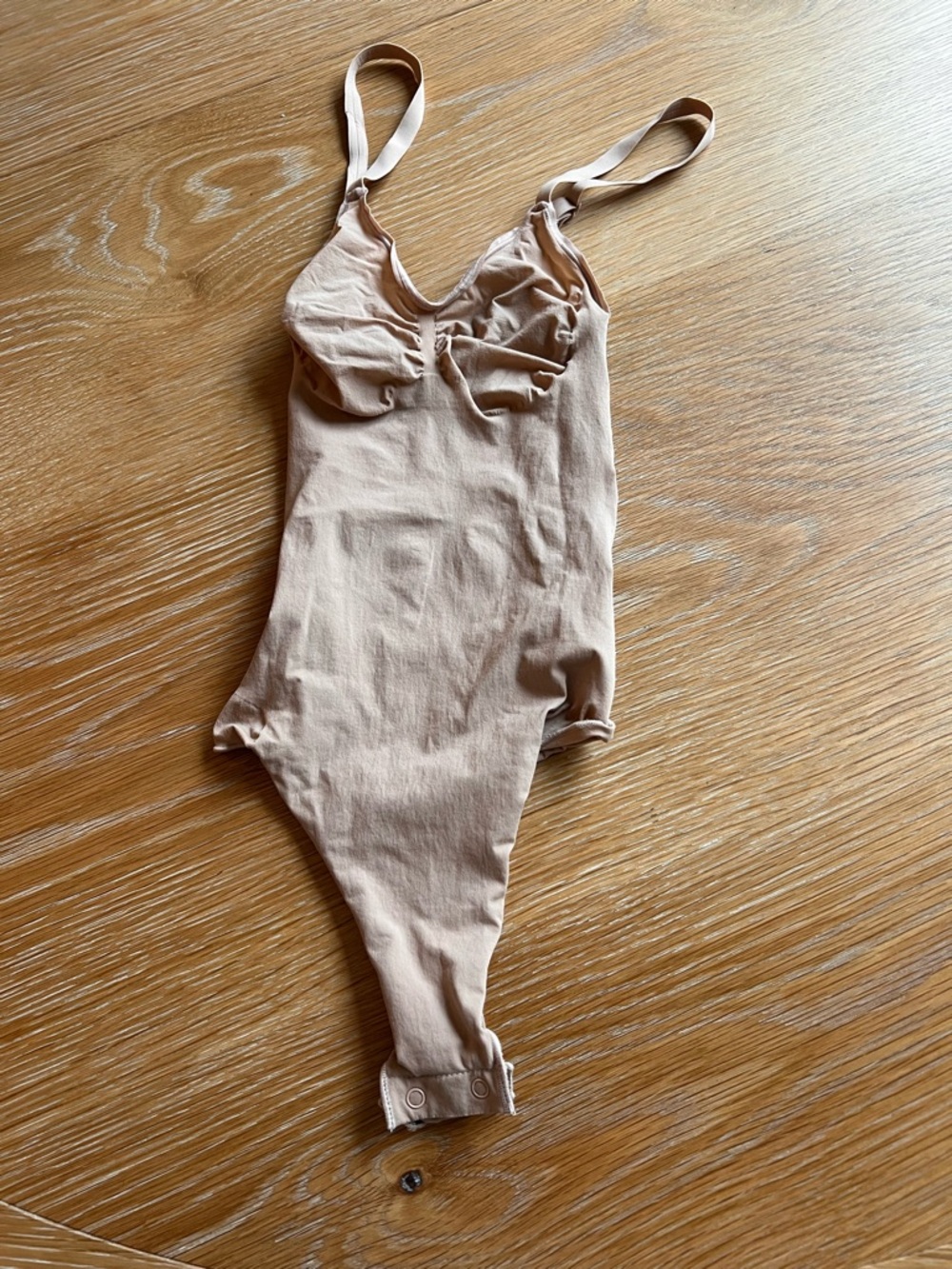 NWOT SKIMS Nude Seamless Thong Bodysuit with Adjustable Straps